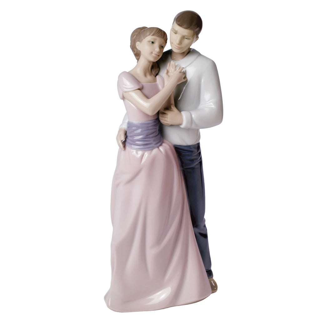 Lladro “Couple fashion in love”